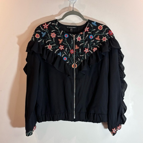 ZARA TRAFALUC OUTERWEAR Sz M Floral Embroidered Ruffles on Sleeves Bomber Jacket - Picture 2 of 13